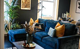 Brighton City Centre 2 Bed, Perfect Cosy Stylish Apartment, Close To Shops And Beach! Sleeps 6